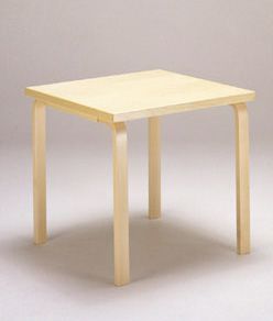 90A Table | Thonet
